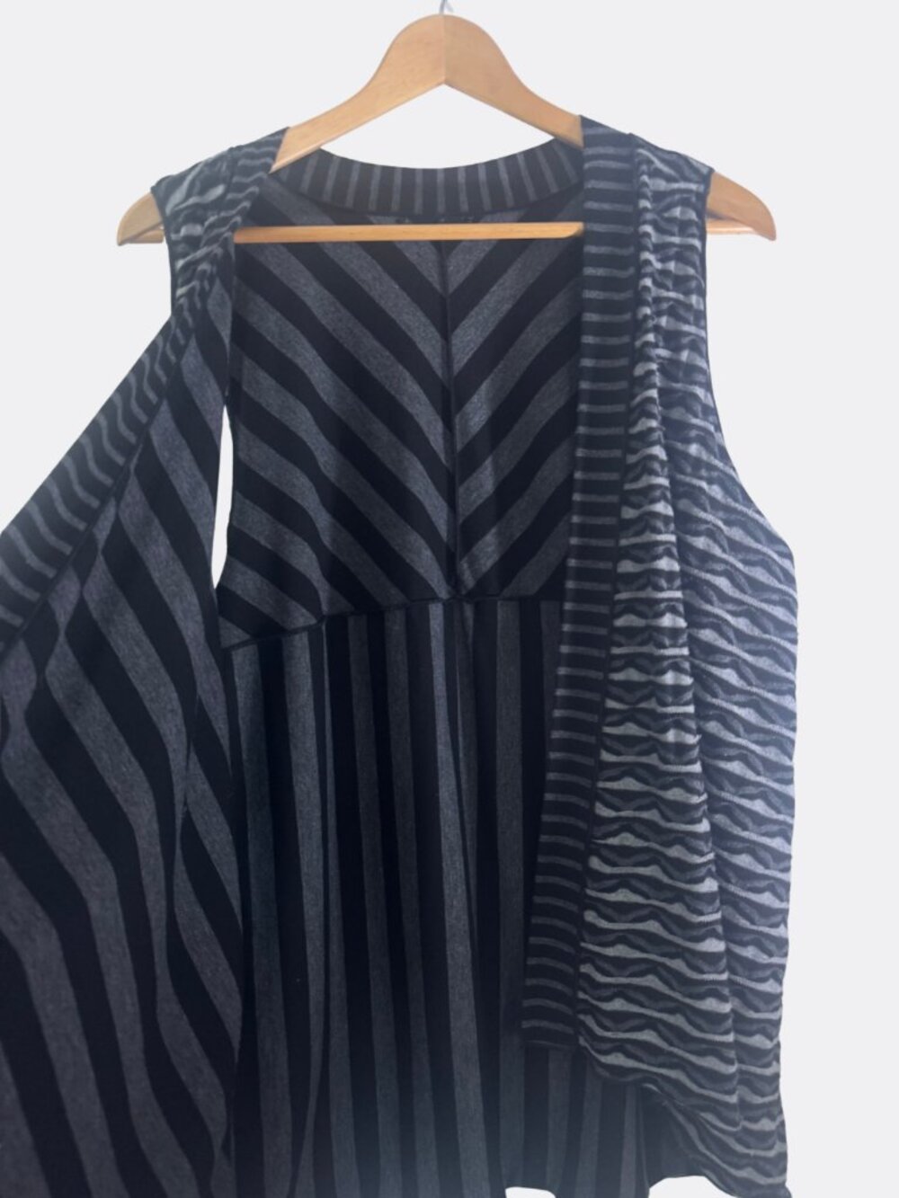 Apropos Black Gray Mixed Stripe Textured Open Front Vest Lagenlook - Picture 5 of 5